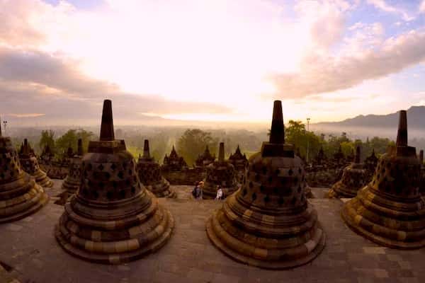 Paket Wisata Jogja 3 Hari 2 Malam Terbaik: Prambanan, Sunrise Borobudur, Rafting, dsb