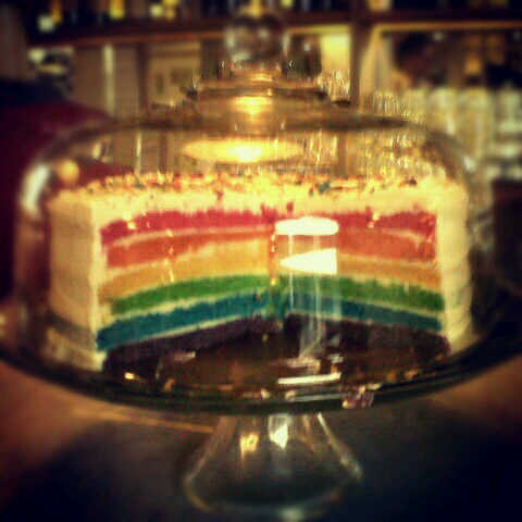 Demam Rainbow Cake