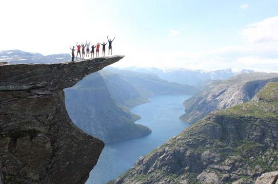 Foto Para Pecandu Adrenalin yang Bikin Merinding