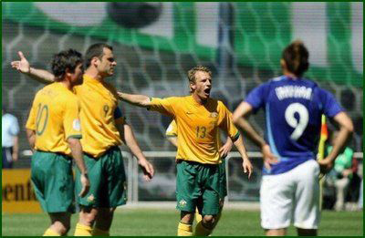 [PICT] 12 Pose Foto Unik