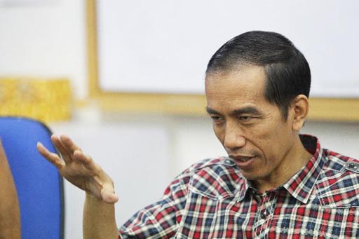 Perkenalkan Diri, Jokowi Ditertawakan Ribuan Santri Di Kalsel.