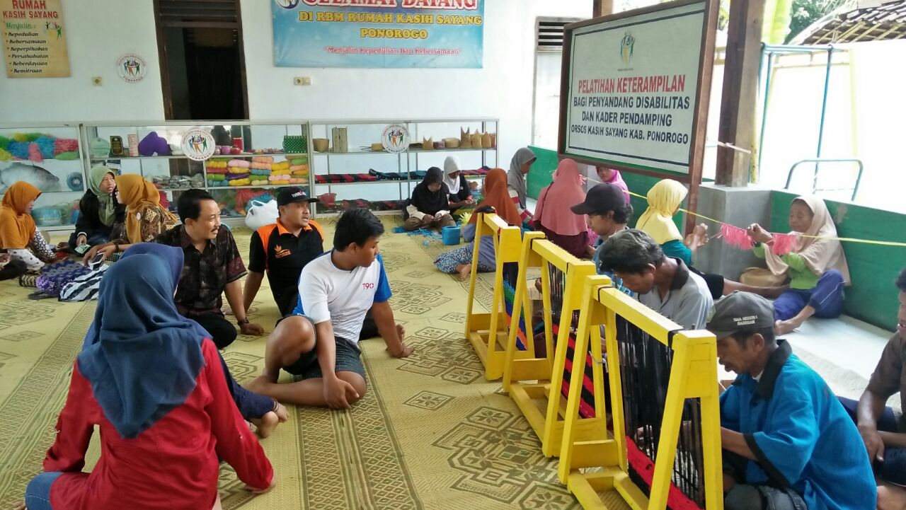 Dulu Dikenal Sebagai (maaf) 'Kampung Idiot', Sekarang Sudah Menjadi Kampung Mandiri