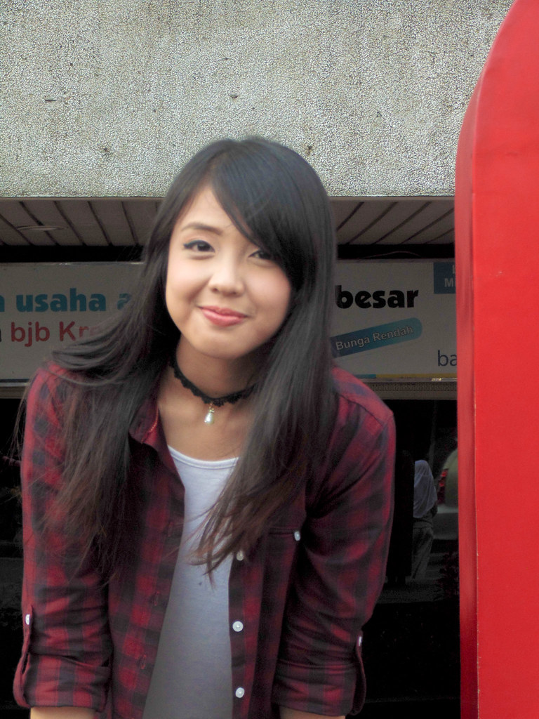 Potret Cantik Meutia Amanda. Host Cantik Yang Jago Nyanyi dan Suka Nonton Anime