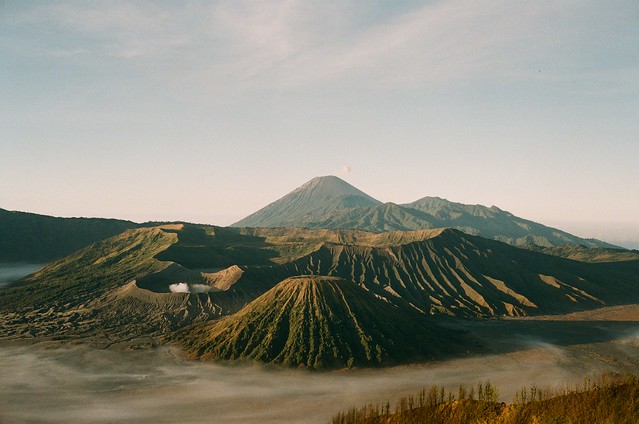 warung-ngumpul-penggemar-kamera-analog---part-6