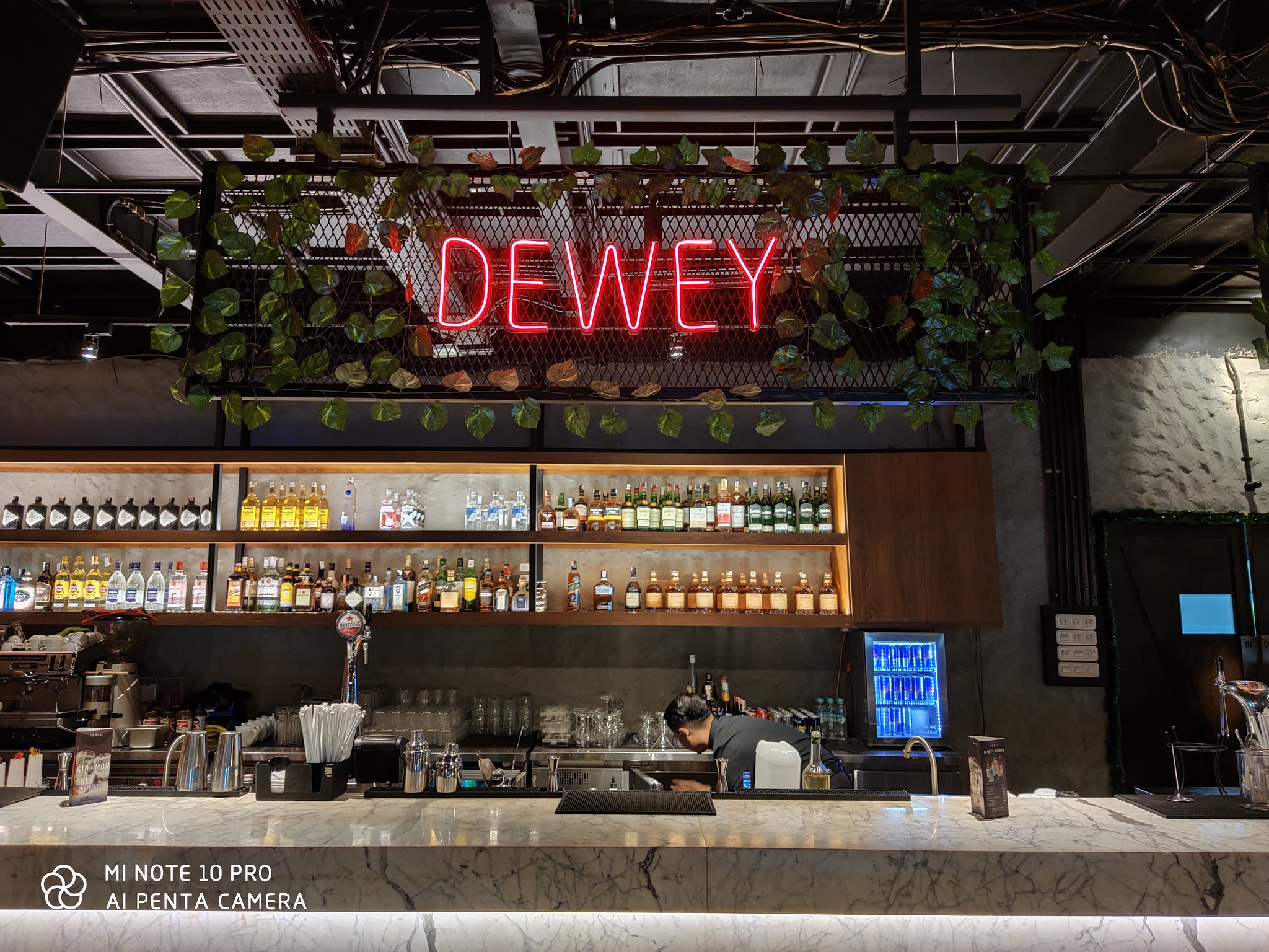 Review Xiaomi Mi Note 10 Pro: Kamera Kelas Flagship, Asyik Untuk Foto dan Video