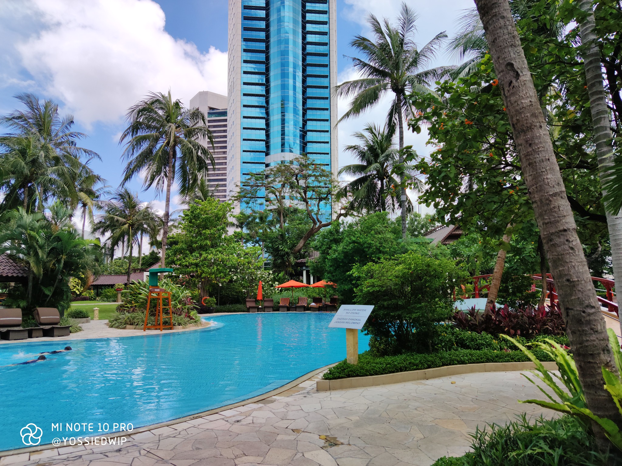 Review Xiaomi Mi Note 10 Pro: Kamera Kelas Flagship, Asyik Untuk Foto dan Video