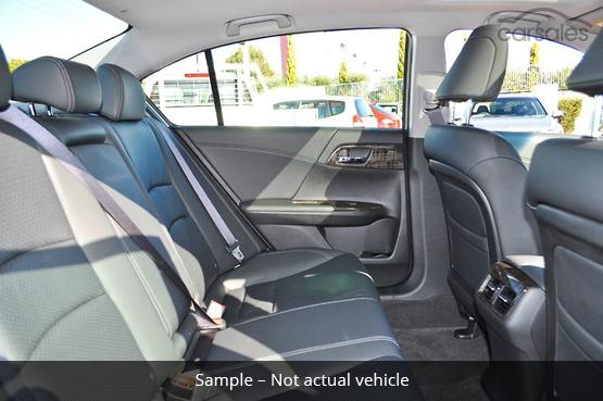 Honda Accord VTI-L White Orchid