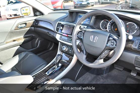 Honda Accord VTI-L White Orchid