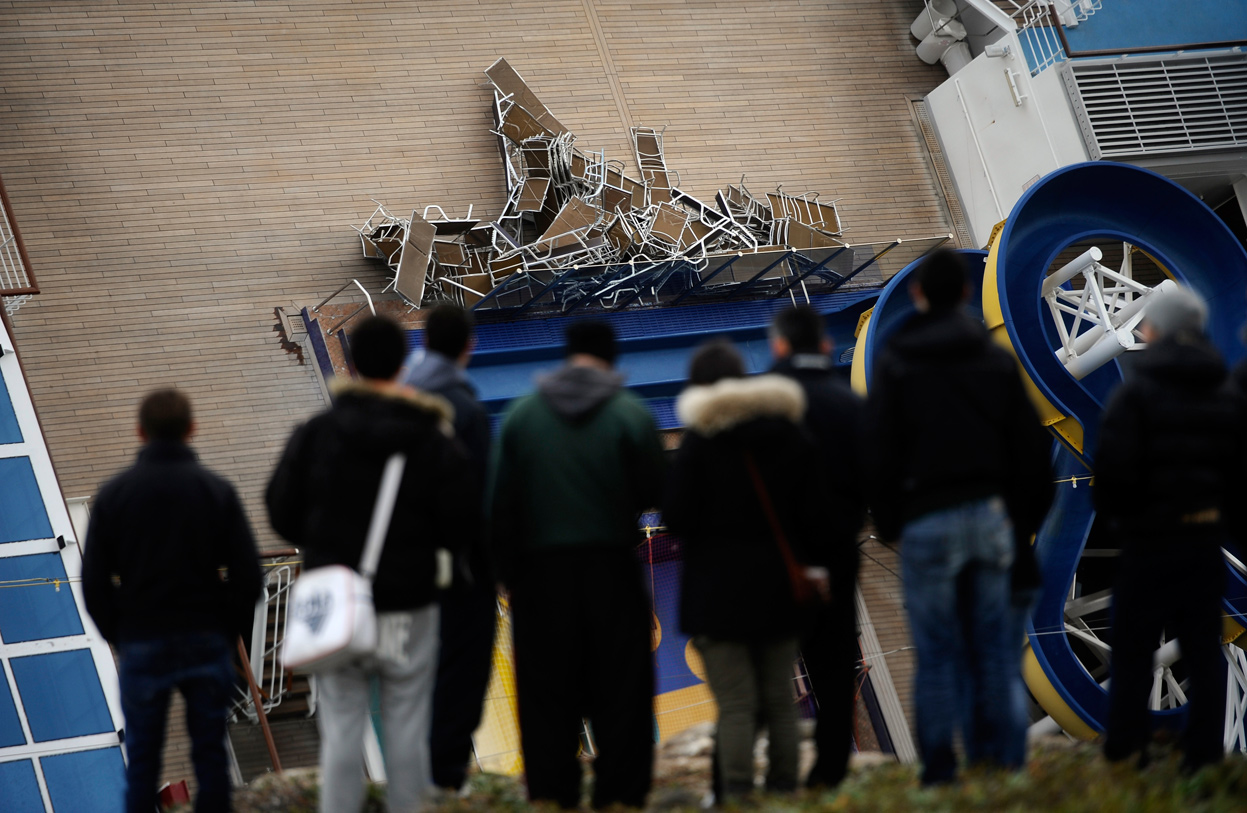 Costa Concordia Kapal 90 Derajat Bikin Penasaran Wisatawan