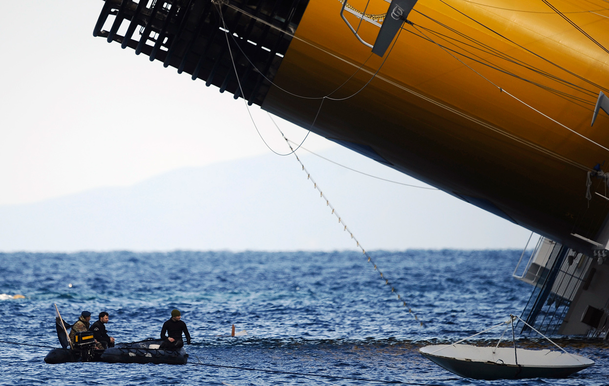 Costa Concordia Kapal 90 Derajat Bikin Penasaran Wisatawan