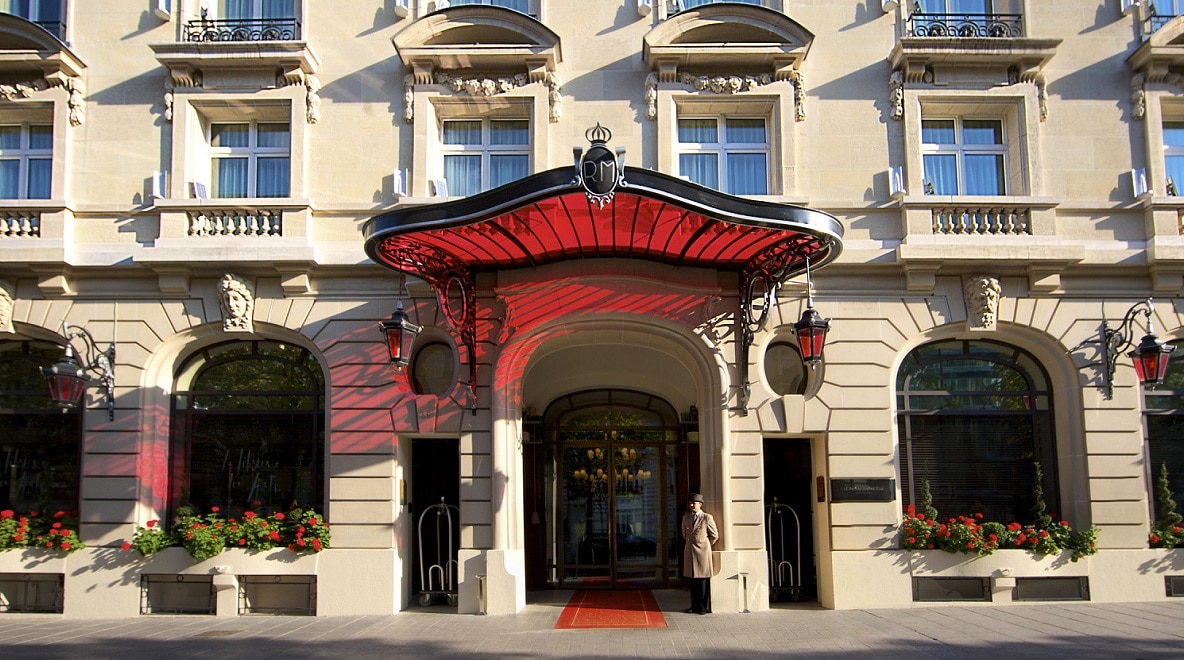 Lionel Messi Ajak Keluarga ke Paris, Menara Eiffel dan Disneyland Jadi Alasannya