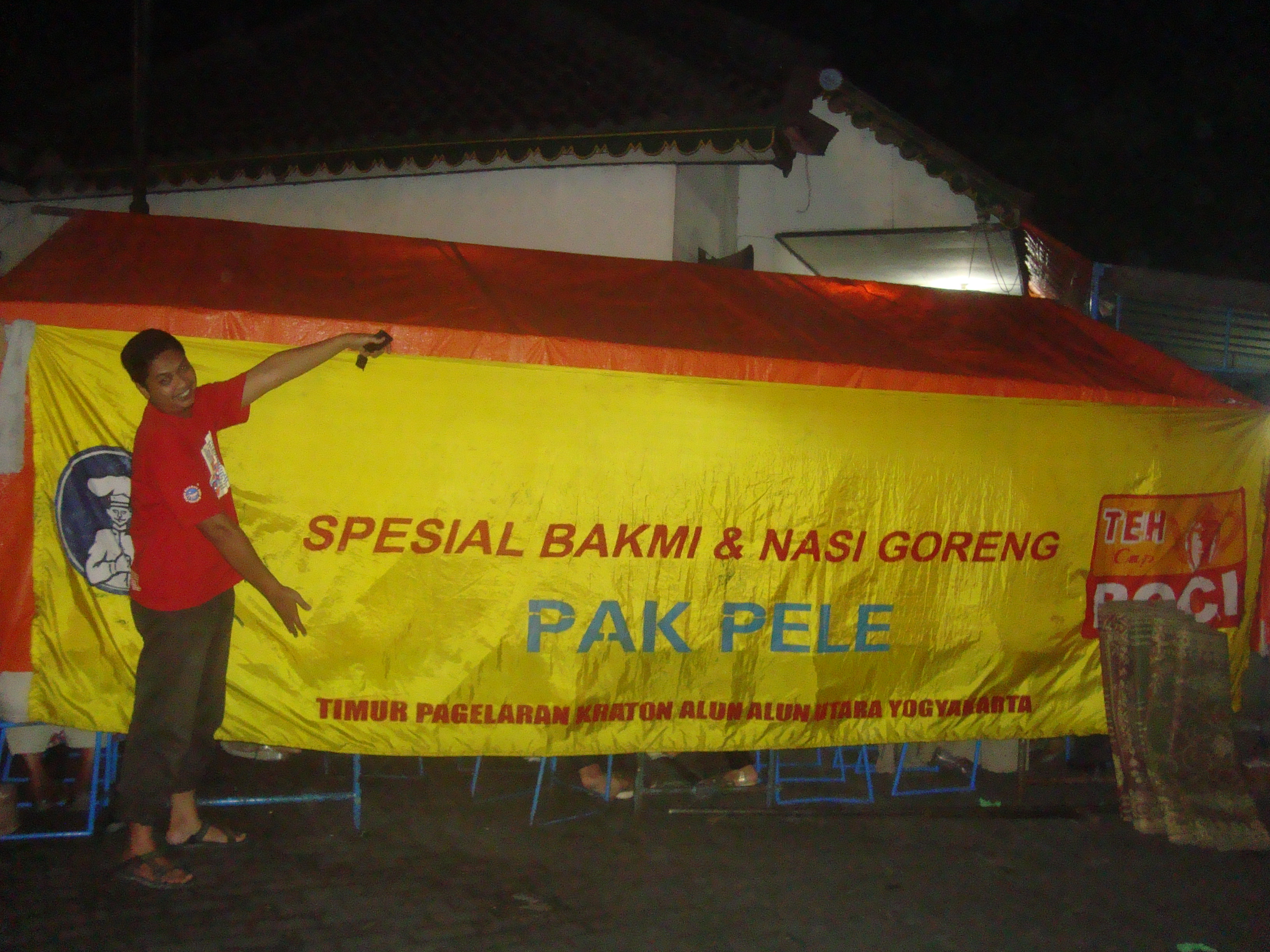 Dimanapun Agan Berada Pasti Bakal Nemuin Tempat Makan Ini