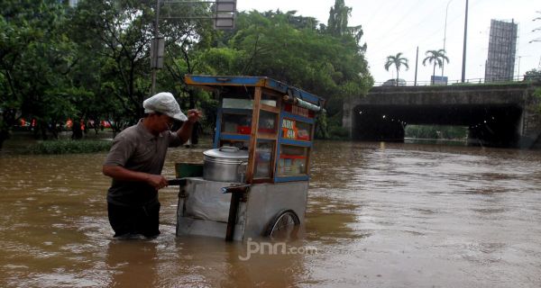 Janji Anies Baswedan 2019 tak Ada Banjir, Faktanya Jakarta Porak-poranda