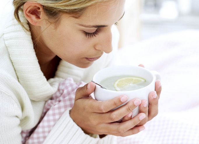 10 Alasan Kenapa Kamu Harus Minum Air Lemon Setiap Pagi