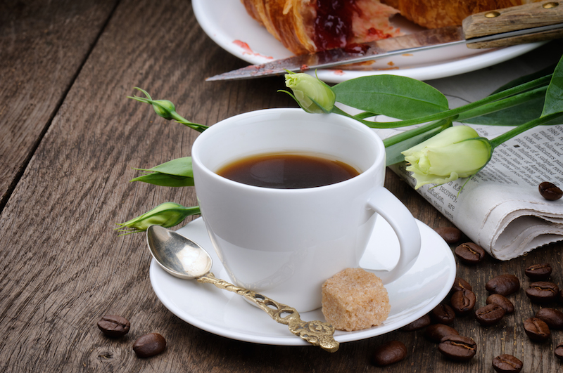 APA CANGKIR KOPI TERBAIK UNTUK MINUM KOPI?