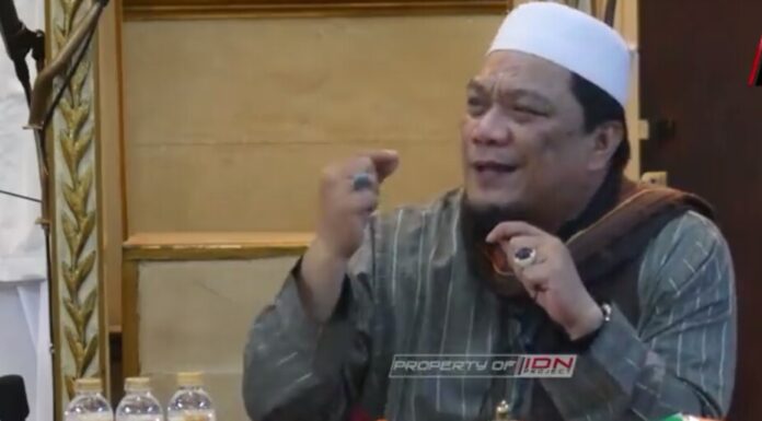 Ada-Ada Saja, Denny Siregar Bayangkan Yahya Waloni Ketemu Arwah Anjing yang Ditabrak