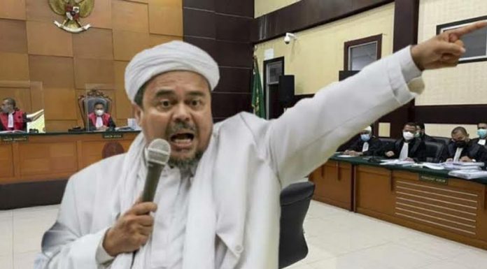 Rizieq Beri Peringatan: Jangan Pasang Atribut Natal di Wilayah Mayoritas!