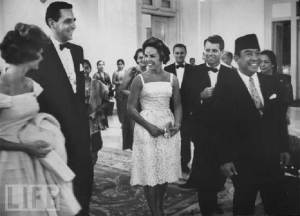 Kisah Soekarno Buat Presiden Amerika Bertekuk Lutut (SEJARAH LAGI)