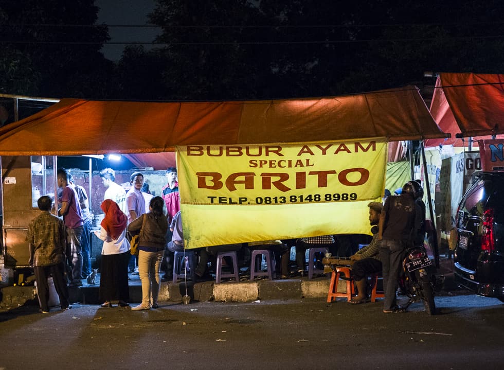 Bubur Ayam Barito, Makin Nikmat Disantap Bersama Telur Ayam Kampung Setengah Matang