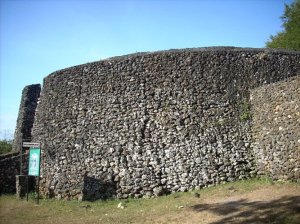All About Benteng Keraton Buton (Benteng Terluas di Dunia)