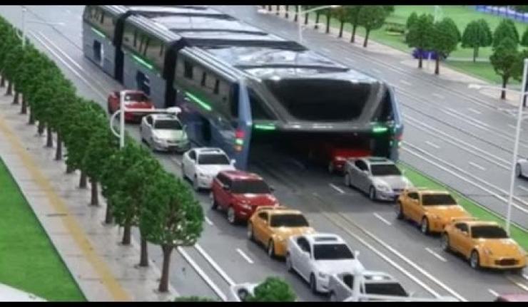 Indonesia Minat Datangkan Bus Kangkang Tiongkok, Lihat!