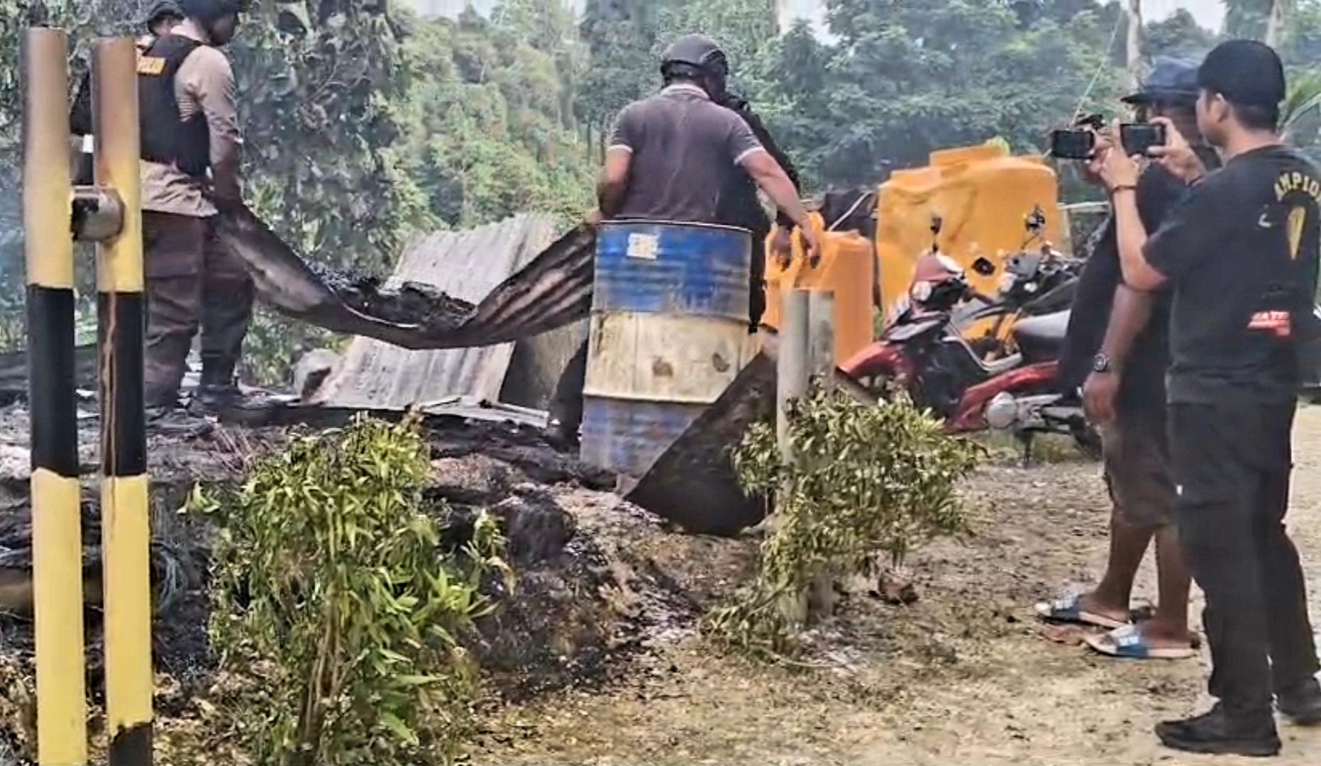 KKB Serang Pos Nabire, Dua Orang Tewas Dibakar, 100 Pendulang Emas Dievakuasi