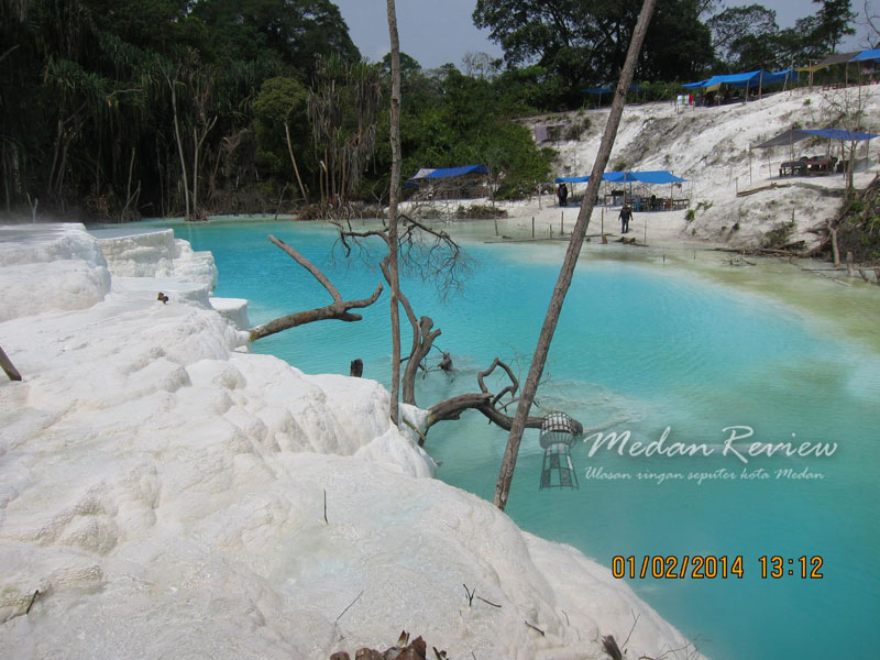 Wisata Alam Kawah Putih - Tinggi Raja, Sumatera Utara