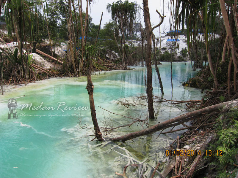 Wisata Alam Kawah Putih - Tinggi Raja, Sumatera Utara
