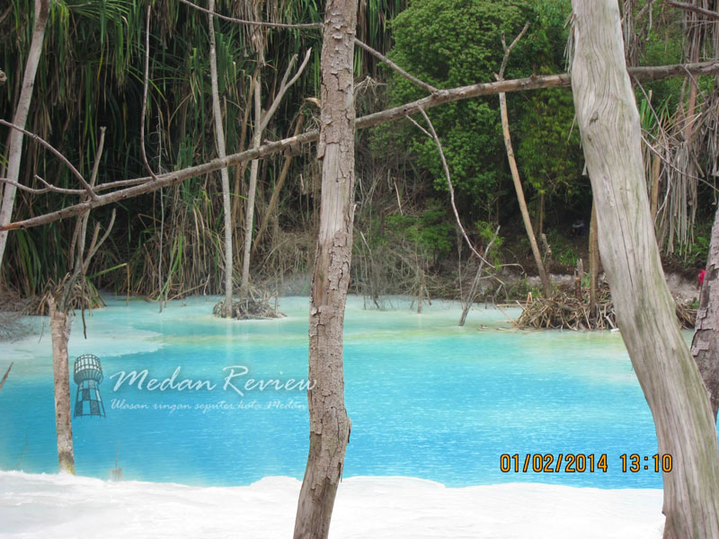 Wisata Alam Kawah Putih - Tinggi Raja, Sumatera Utara