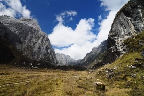 Taman Nasional Indonesia Paling Menantang 