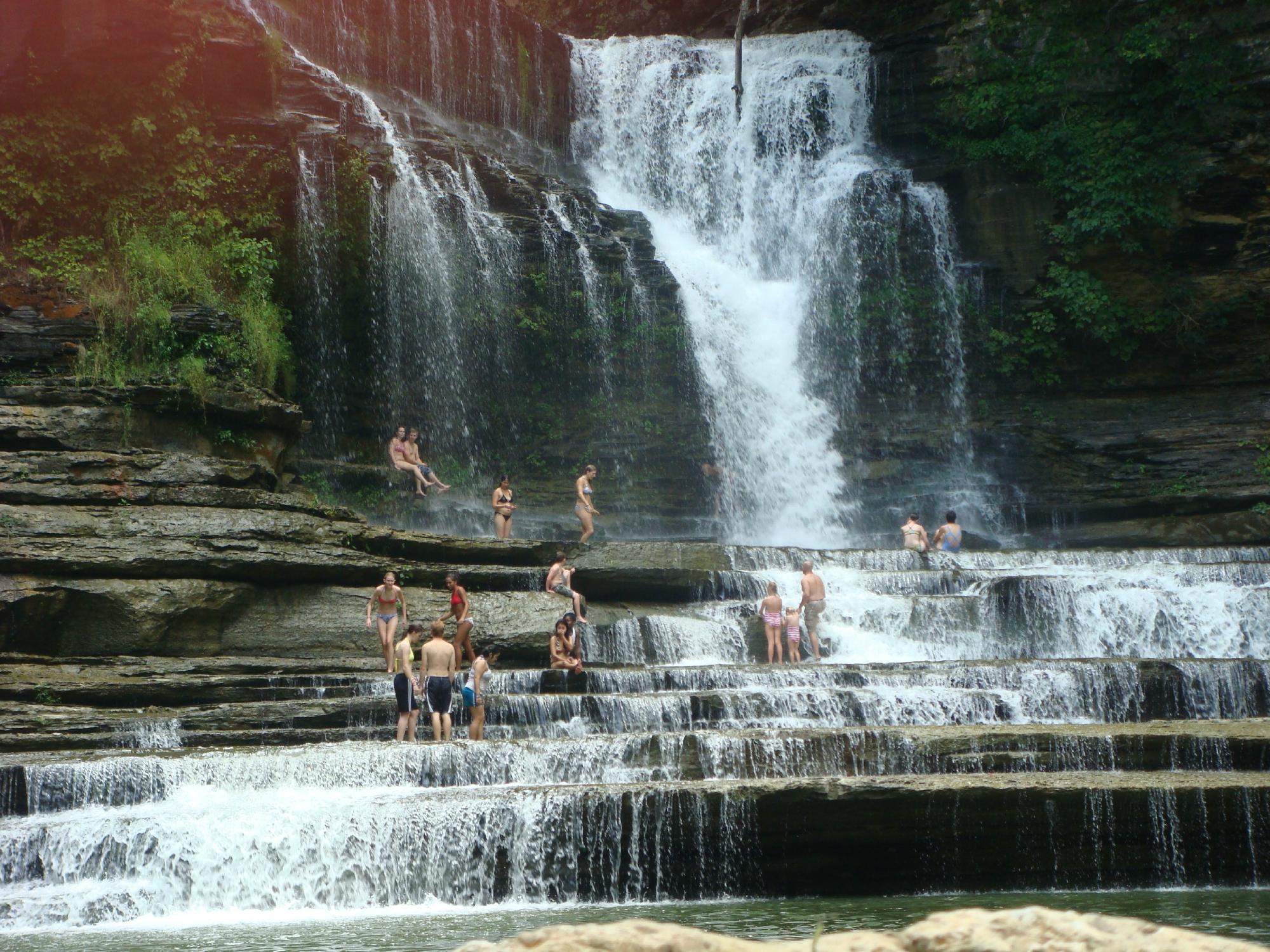 Kolam Renang Alami Natural