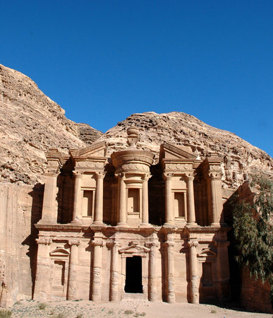 Petra, Reruntuhan kota Romawi Dan Benteng Batu Yang Terlupakan