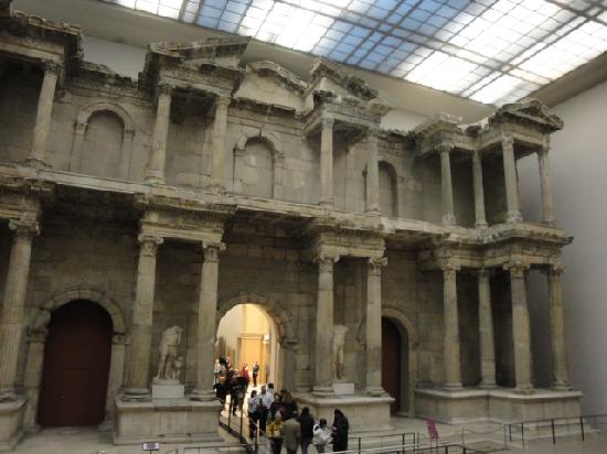 Karya Monumental Romawi di Museum Pergamon