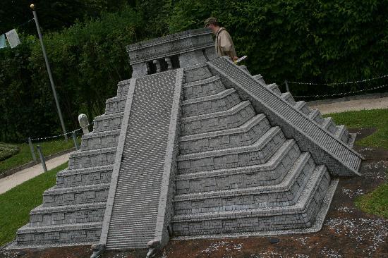 pesona indonesia &amp; dunia di Minimundus, austria,taman miniatur terbesar di dunia