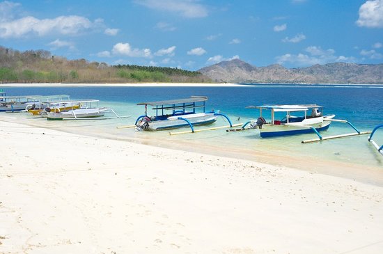 7 Tempat Bulan Madu Terindah di Indonesia