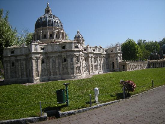 pesona indonesia &amp; dunia di Minimundus, austria,taman miniatur terbesar di dunia