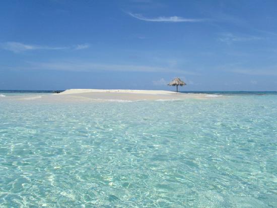 Pulau Mopion, &quot;Pulau Payung&quot; Eksotis di Kepulauan Karibia