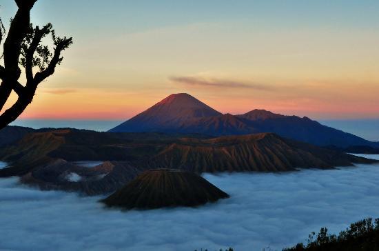 11 Tempat Terindah di Indonesia