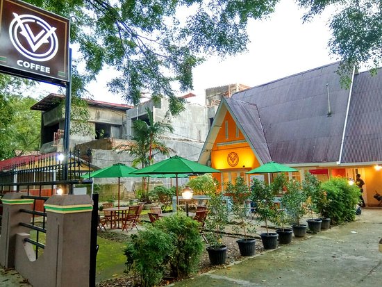 Nongkrong Sehat dan Ngopi Aman dari Corona di V Coffee Minangkabau