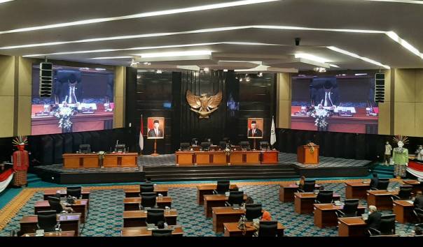 paripurna-interpelasi-anies-ditunda-sampai-waktu-yang-tidak-ditentukan