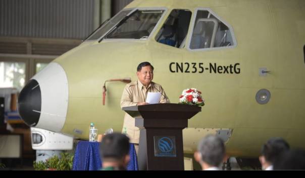 dukungan-prabowo-pada-pemasaran-pesawat-cn235-berdampak-sangat-positif