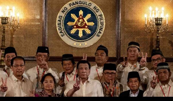 Lebih dari 5.000 Mantan Pemberontak Moro Bergabung Menjadi Polisi Filipina