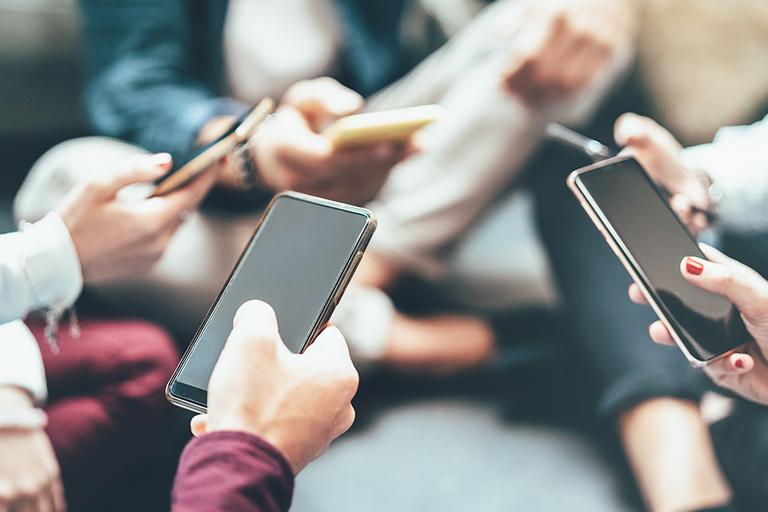 Hindari Kebiasaan Sehari-hari yang Membuat Smartphone Cepat Panas