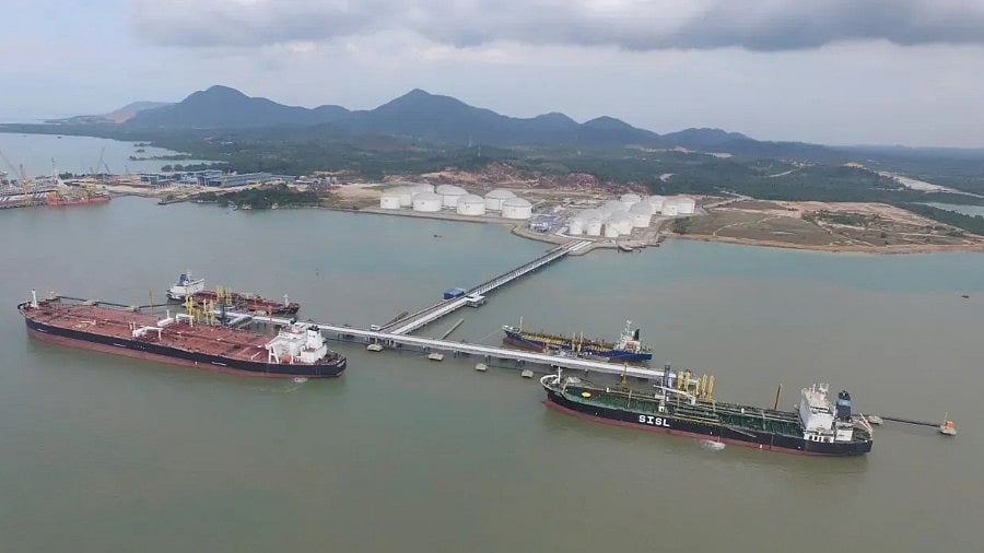 Terminal Karimun Jadi Poros Minyak Rusia ke Asia