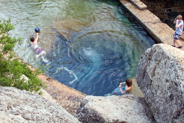 Jacob’s Well,Tempat Berenang Mengasikkan Tetapi Mematikan