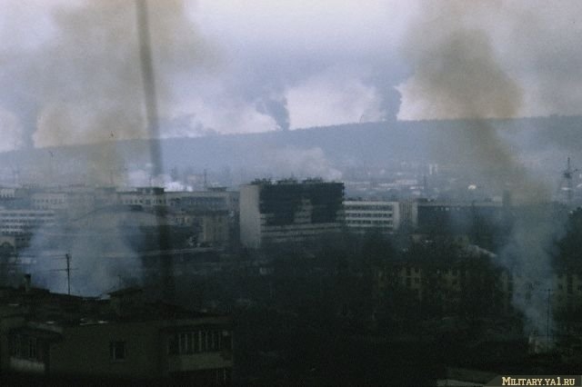 foto-perang-chechnya-pertama--diantara-puing-kota-grozny