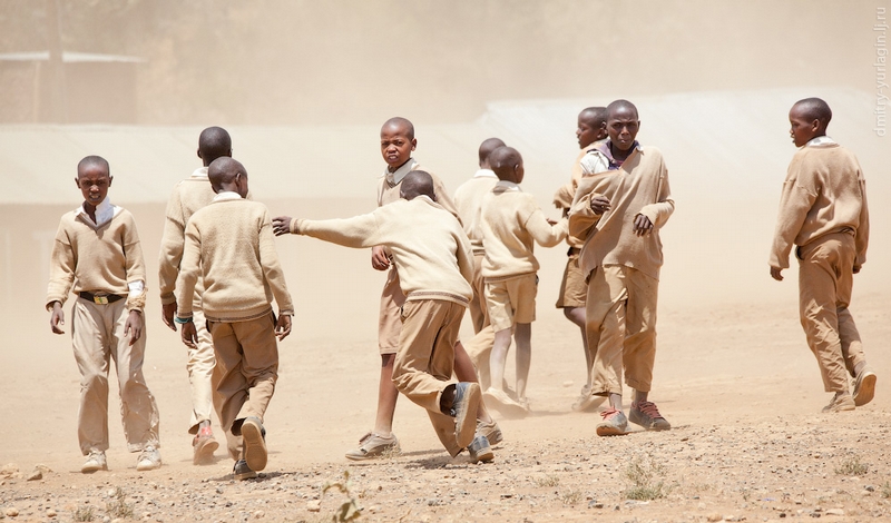 Melihat Sekolah Pendidikan di Kenya&#91;PICT&#93;