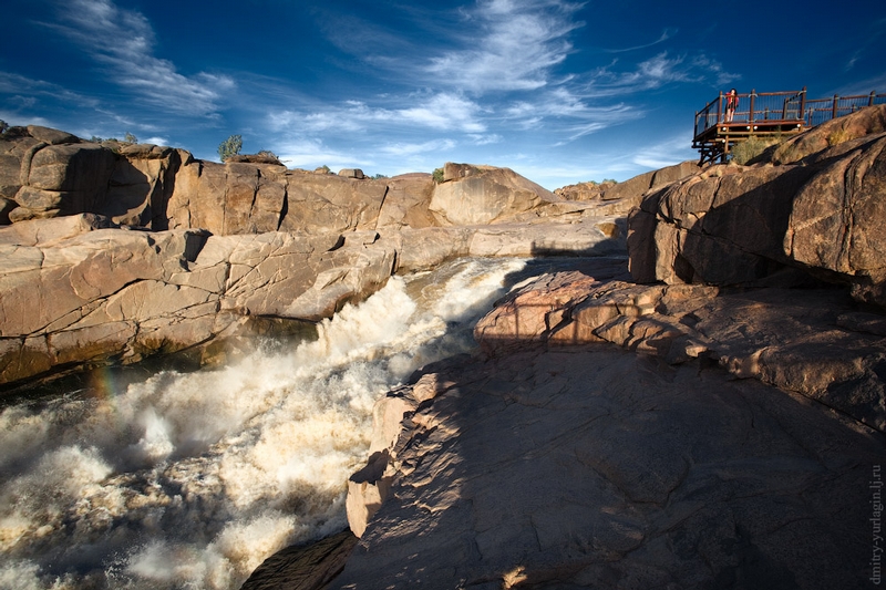 &#91;AMAZING&#93;Air Terjun Augrabies Wonder Falls Di Tengah Savannah Yang Indah