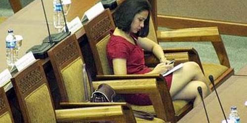 Gilaa,rapat RUU pemda hanya di hadiri 5 anggota DPR