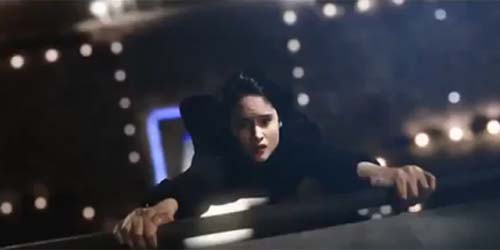 cinta-laura-pernah-terjun-dari-monas